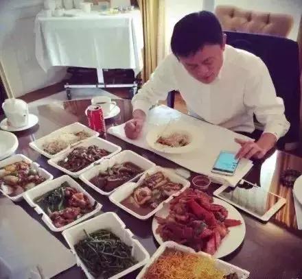 睡遍BAT，饿了么投怀阿里！外卖大战说打就打！