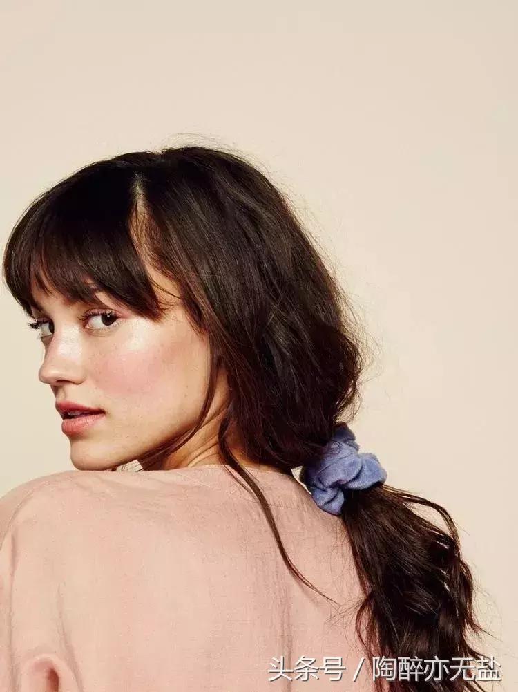 适合减龄少女心的发饰,80年代最流行的女士发饰