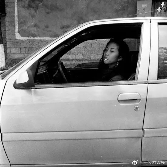 吹手报告|那些不上班的写作者