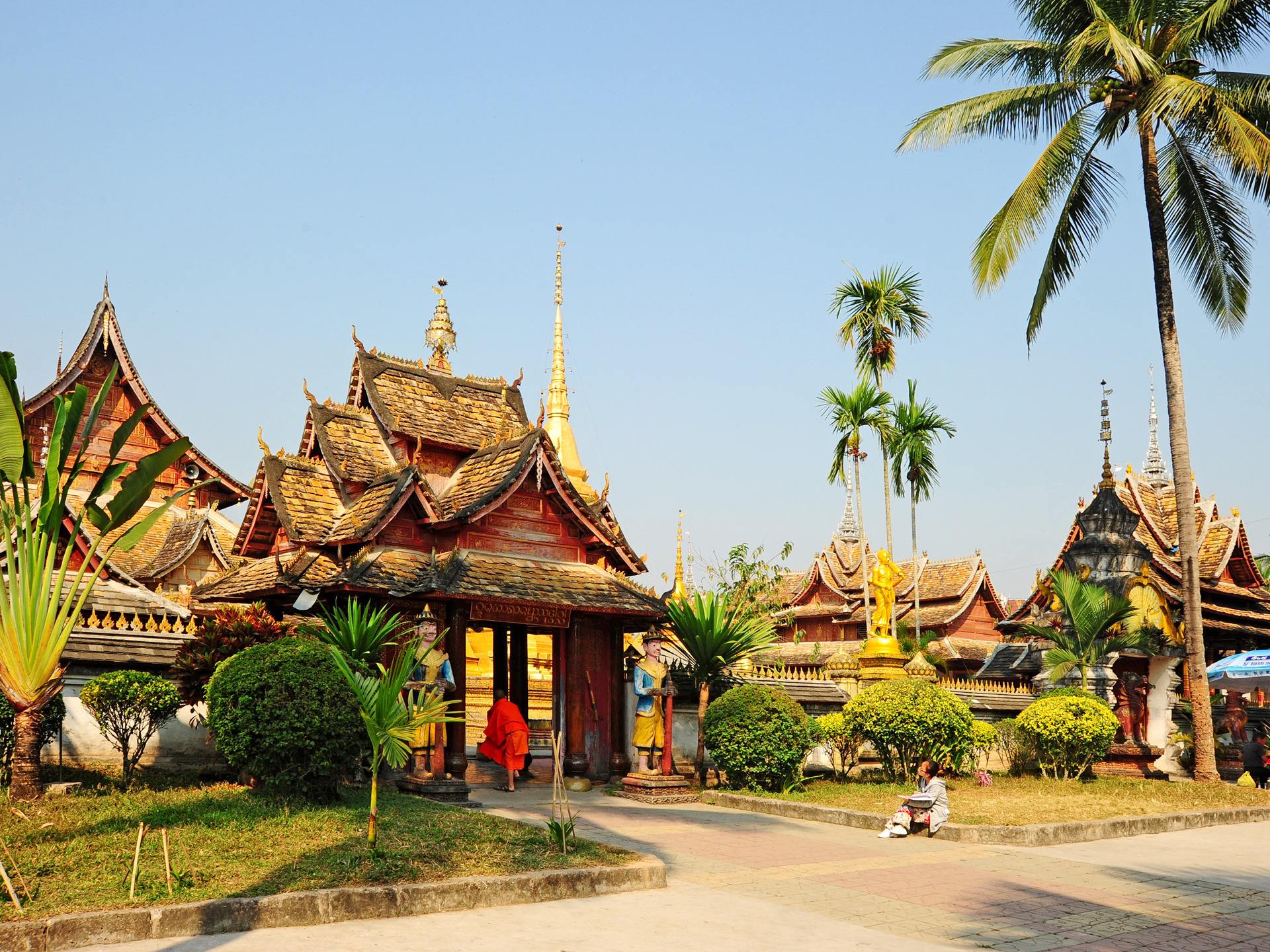 西双版纳5天4晚特点游,西双版纳团购套票2人5天4夜自由行