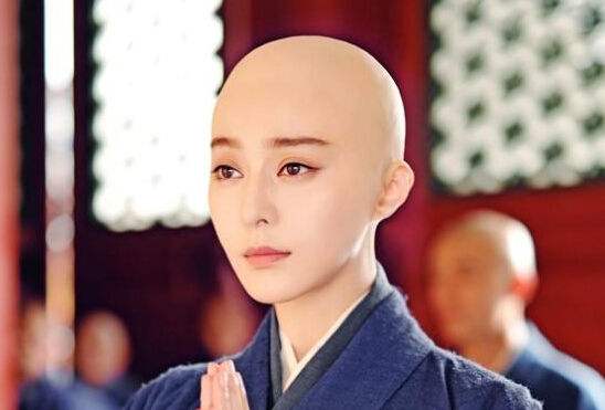 没有经历过磨难的女人可爱吗,没有光头的女明星