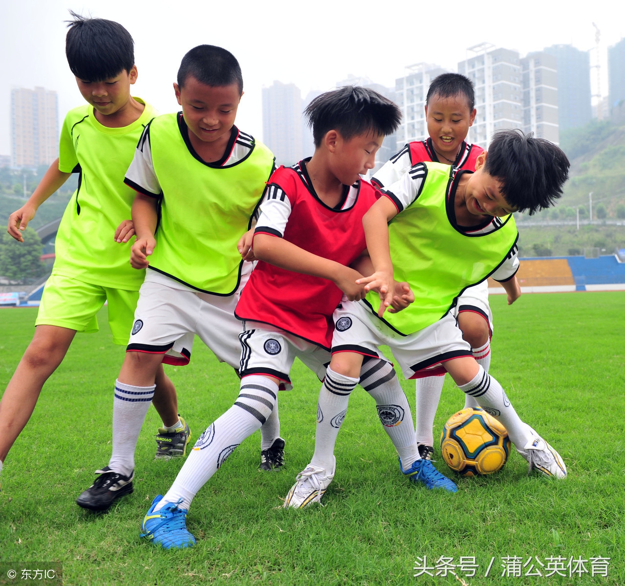 中国小孩踢球有多贵,中国孩子踢球要花多少钱