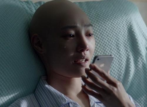 没有经历过磨难的女人可爱吗,没有光头的女明星