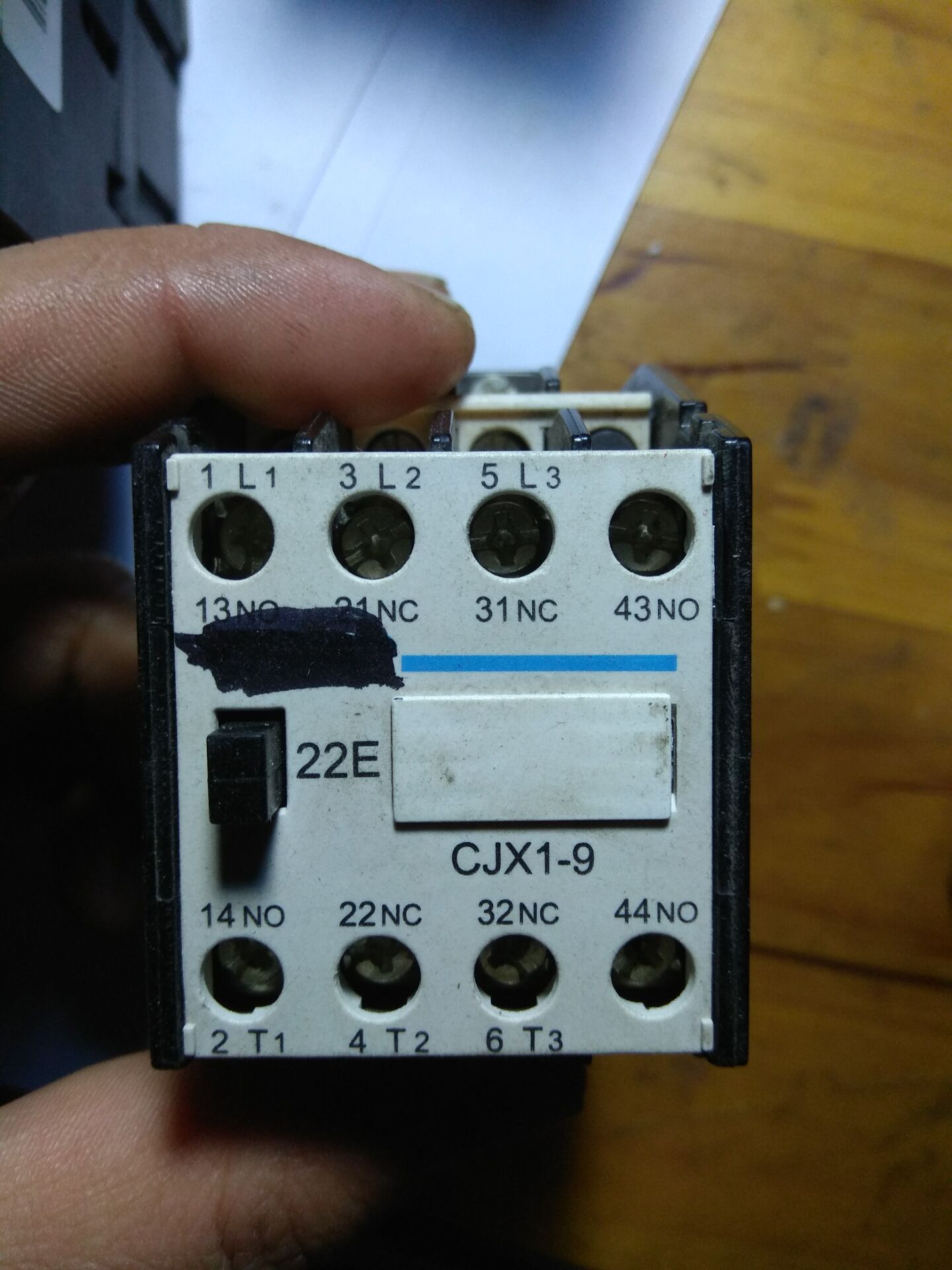 交流接触器nc和no哪个是常闭,接触器用nc是常闭还是常开