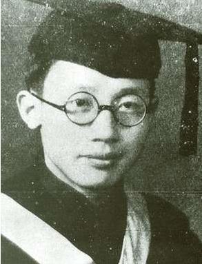 他是中国力学之父，还曾是国足主力，一件事改变了他的人生轨迹！