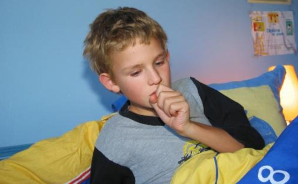 孩子感冒咳嗽用什么方法治愈最快,儿科医生科普反复咳嗽怎么办