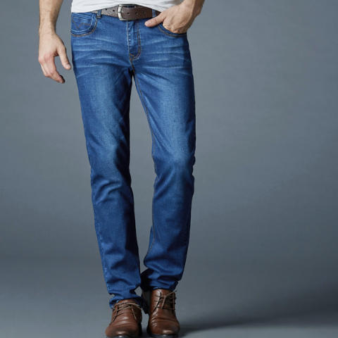 男神修身牛仔裤怎么搭配,男神修身牛仔裤搭配