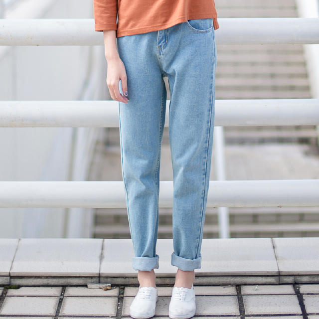 黑白条纹短衫搭配牛仔裤,条纹衫阔腿牛仔裤搭配