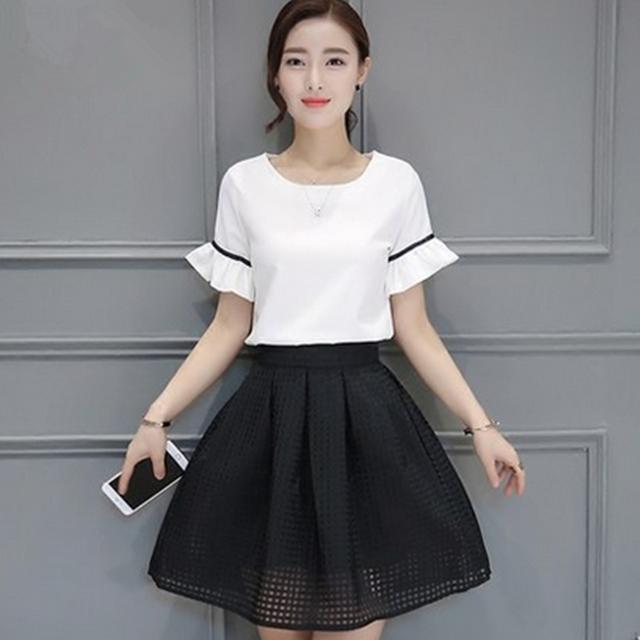 连衣裙夏季轻奢高级感时尚气质,舒适合体清新优雅中长款连衣裙