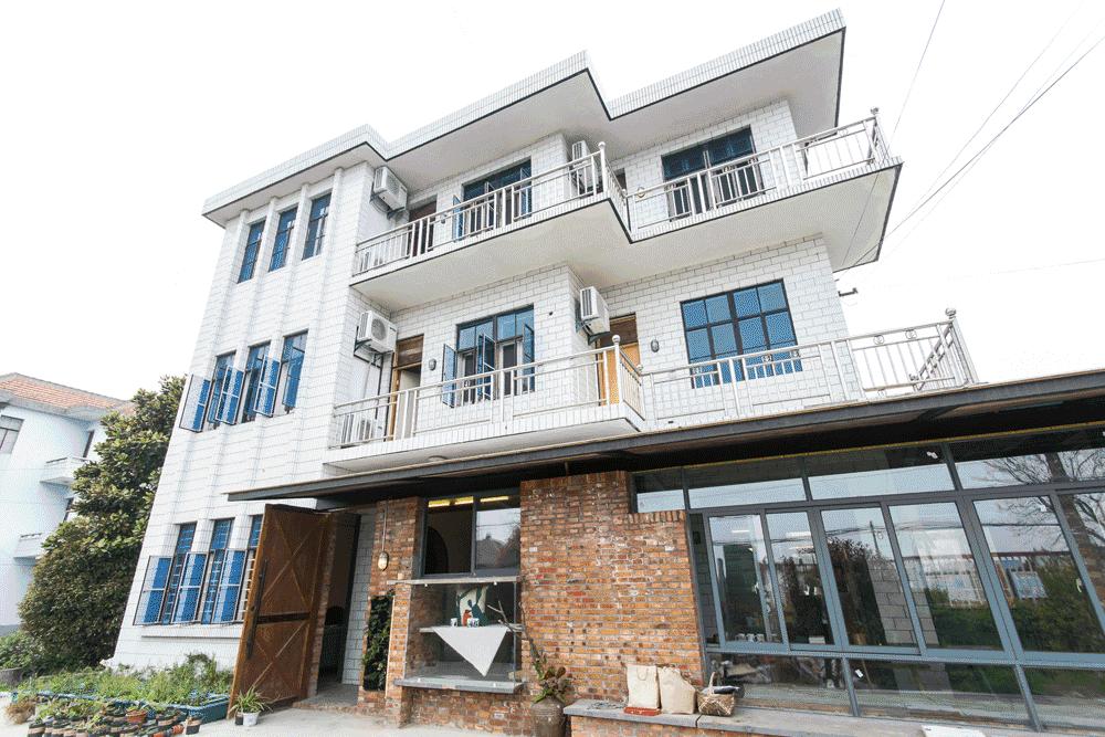 暂时逃离全是回忆的城市,暂时逃离城市的喧嚣和纷扰