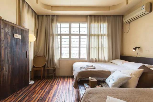 暂时逃离全是回忆的城市,暂时逃离城市的喧嚣和纷扰