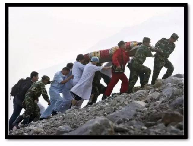 2008年5月12日汶川地震纪念图片,记汶川地震八周年作文