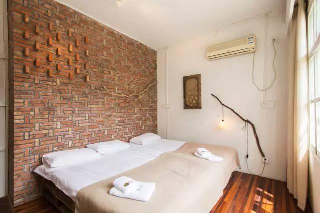 暂时逃离全是回忆的城市,暂时逃离城市的喧嚣和纷扰