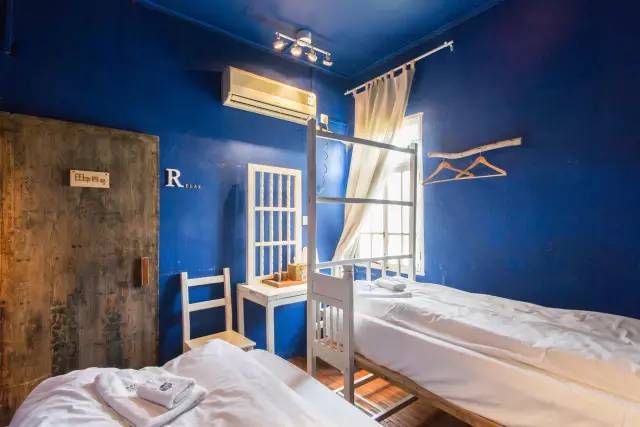 暂时逃离全是回忆的城市,暂时逃离城市的喧嚣和纷扰