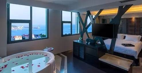 在青岛对你爱爱爱不完，却没想到你竟然是这种店！