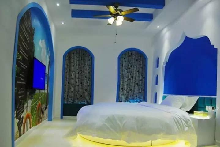 在青岛对你爱爱爱不完，却没想到你竟然是这种店！