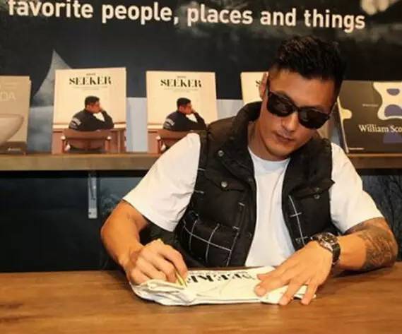 女士时尚太阳镜推荐哪款好看一点,今年最时髦的太阳镜款式