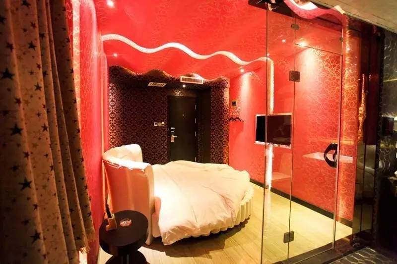 在青岛对你爱爱爱不完，却没想到你竟然是这种店！