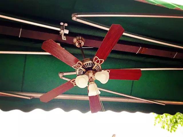 好吃|吃货日记：在鲜花、小桥、流水的院坝吃小龙虾是一种怎样的体验？