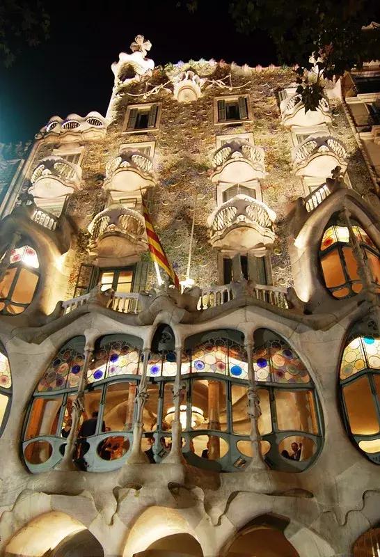 装满玫瑰风的房子图片,富于美感的建筑