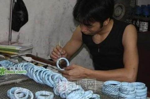 造假玉石视频大全,玉石有几种造假方式