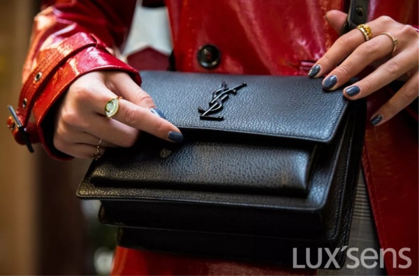 ysl圣罗兰包最新款,ysl圣罗兰夜皇后香水口红气垫礼盒