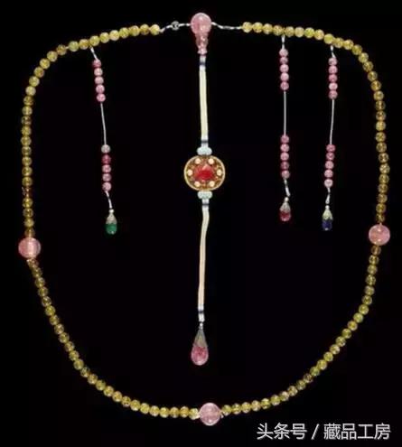 朝珠108颗，为什么要用彩珠相间？