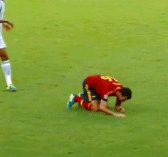 奥斯卡假摔足球,足球场上那些影帝级的神级假摔