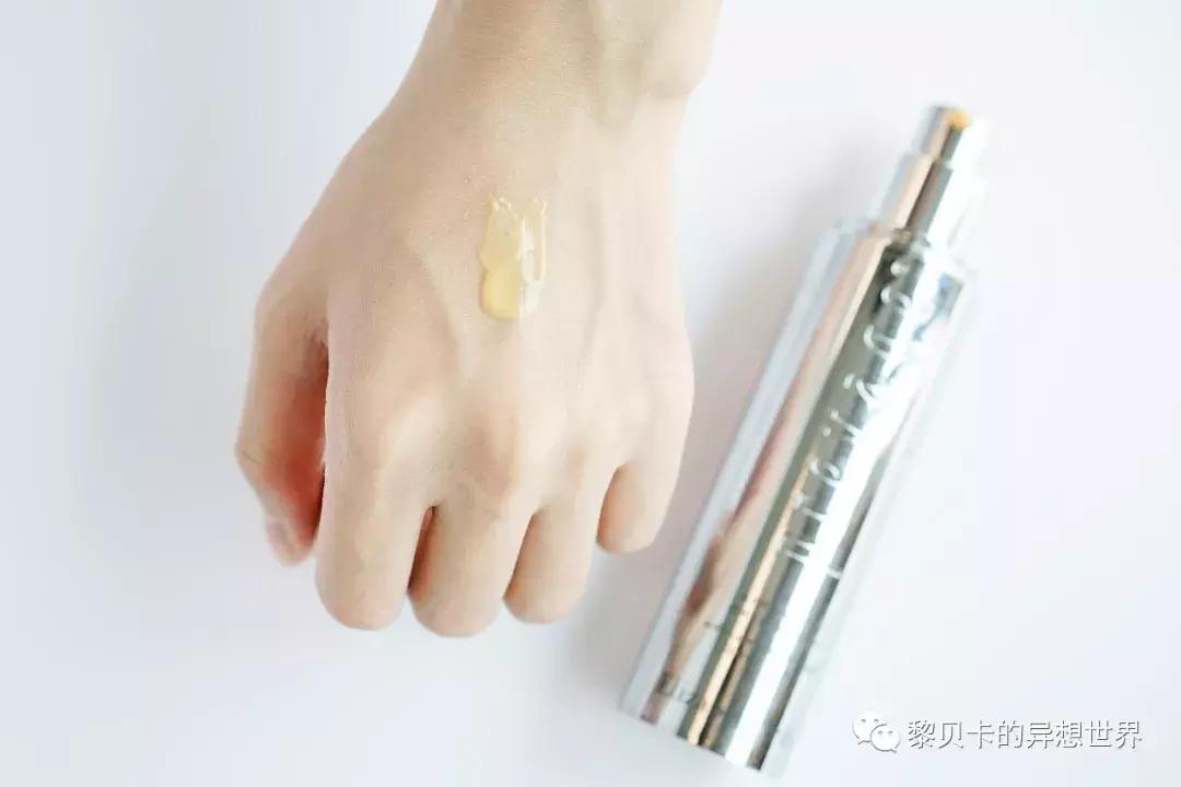 油痘皮肤毛孔粗大适合什么护肤品,毛孔粗出油长痘用什么大牌护肤品