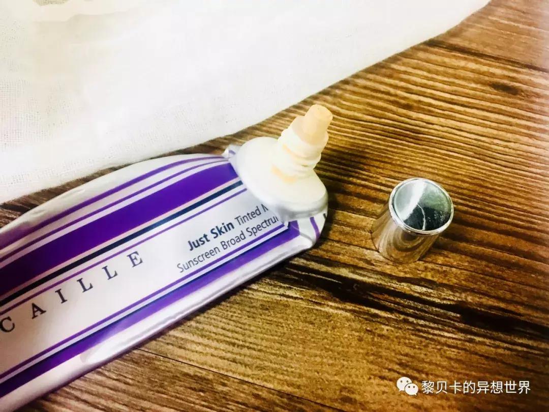 油痘皮肤毛孔粗大适合什么护肤品,毛孔粗出油长痘用什么大牌护肤品