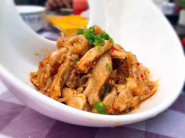 好吃|吃货日记：在鲜花、小桥、流水的院坝吃小龙虾是一种怎样的体验？