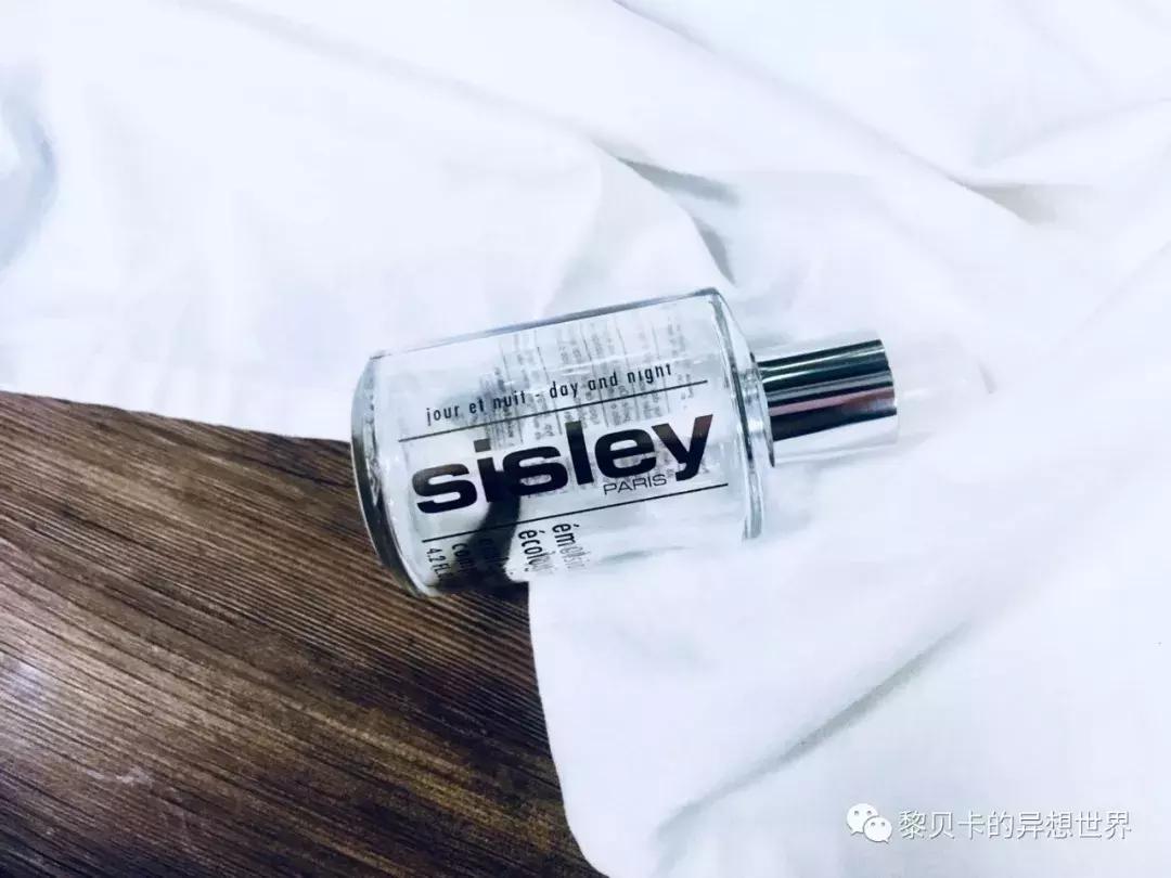 油痘皮肤毛孔粗大适合什么护肤品,毛孔粗出油长痘用什么大牌护肤品