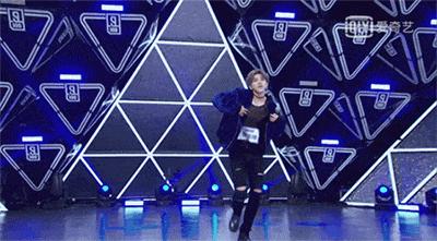 还没出道就穿上十万的行头，他还只是个偶像练习生？