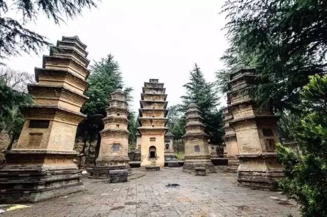 曾国藩六副对联读懂先贤大智慧,寺庙对联里的大智慧