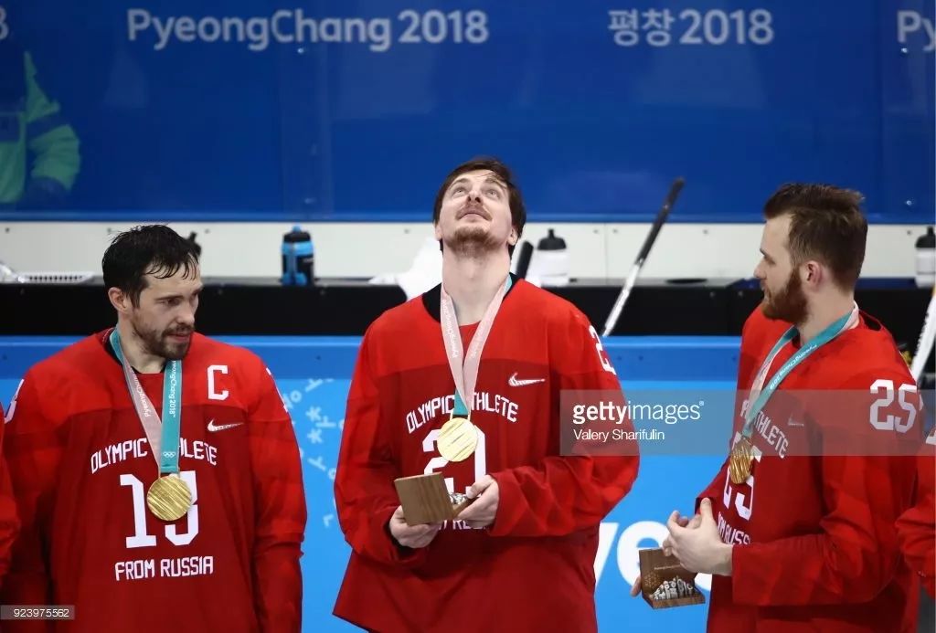 171位选中却豪取大满贯，热爱足球的达秋克如何变成冰球魔术师？