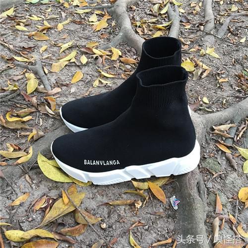 全世界都在穿的袜靴，初春穿搭刚刚好