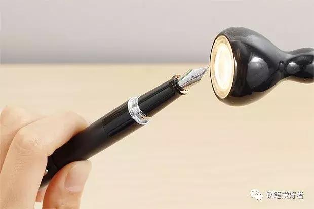 写钢笔字时需要微调笔尖的方向吗,弯尖钢笔书写不顺滑怎么办