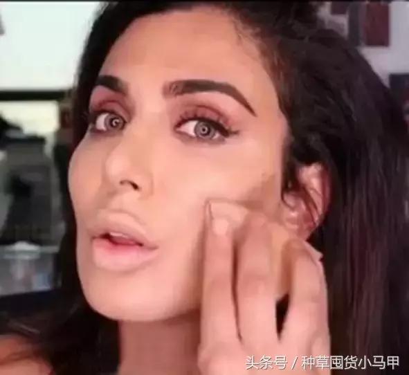 气垫粉扑与粉底刷哪个更好,粉底气垫粉扑最好用的