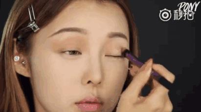 化妆眼影眼线睫毛膏的顺序,化妆眼睛先铺一层橘色眼影