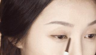 彩妆教程初学者眼线怎么画好看,彩妆教程初学者眼线画法视频