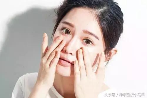 气垫粉扑与粉底刷哪个更好,粉底气垫粉扑最好用的