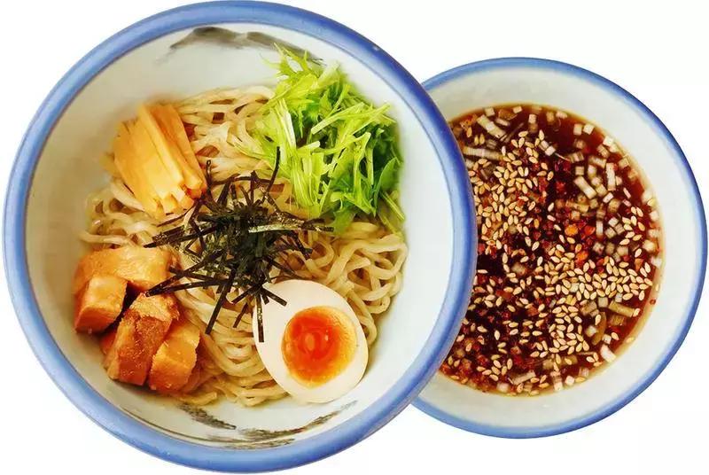 优衣库第一家日本店在哪,优衣库拉面系列