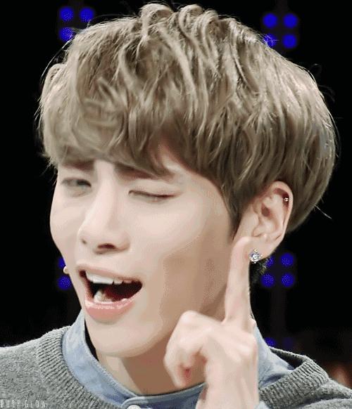 *钟金**铉尽管时间停滞在某一时刻对你的思念从来没有间断！