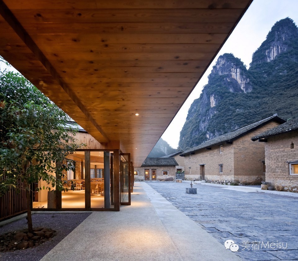 这3家长在山水里的美宿，连起了阳朔最精华的风光！