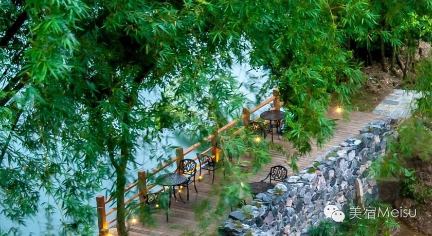 这3家长在山水里的美宿，连起了阳朔最精华的风光！