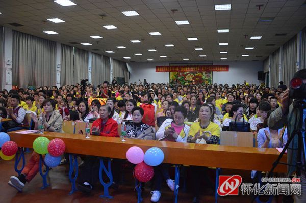 宝宝乐幼儿园举办2016年“童心童梦爱我中华”庆六一文艺汇演（一）