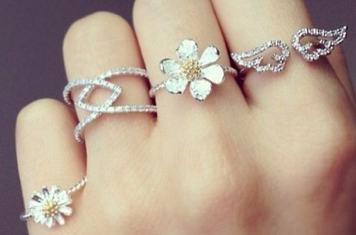 求婚钻戒一般买多少钱的比较合适,求婚钻戒多少钱一个合适