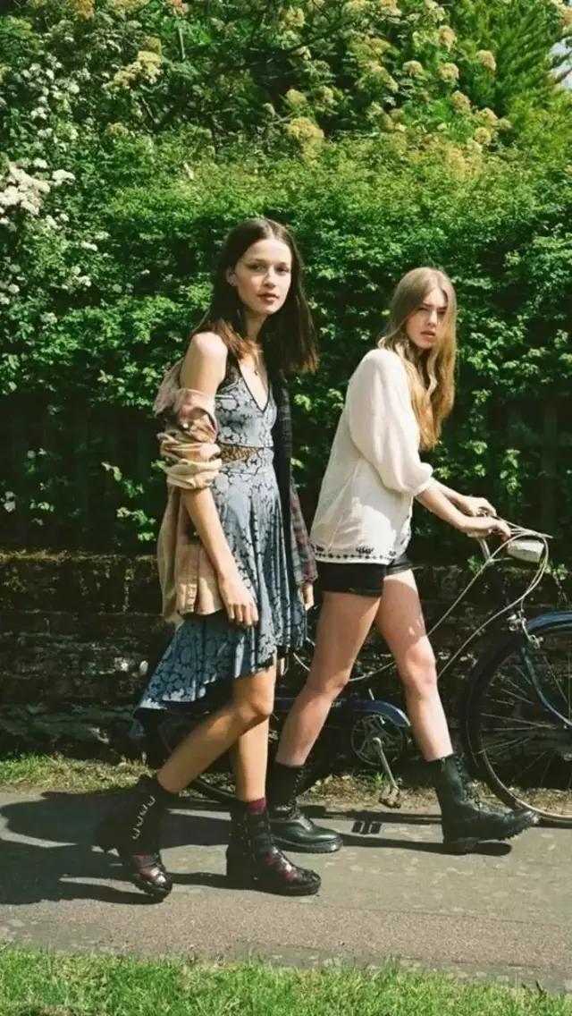 三个闺蜜拍照的最美姿势,40岁三个闺蜜拍照姿势大全