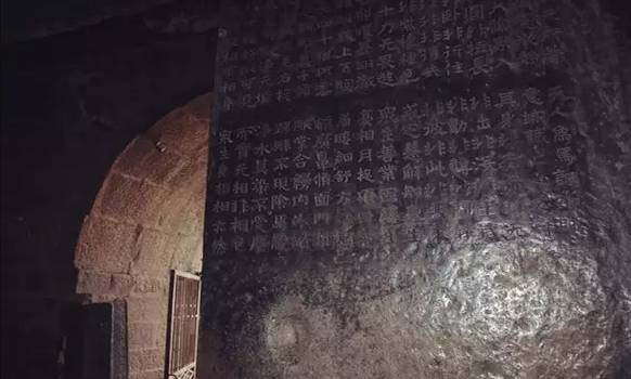 宄板嘲鍜岄偗閮哥殑鍏崇郴,宄板嘲涓庨偗閮哥殑鍏崇郴