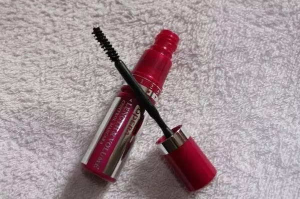 虽然当不成老干部的家属，但“睫毛精”的属性还是可以拥有哒！